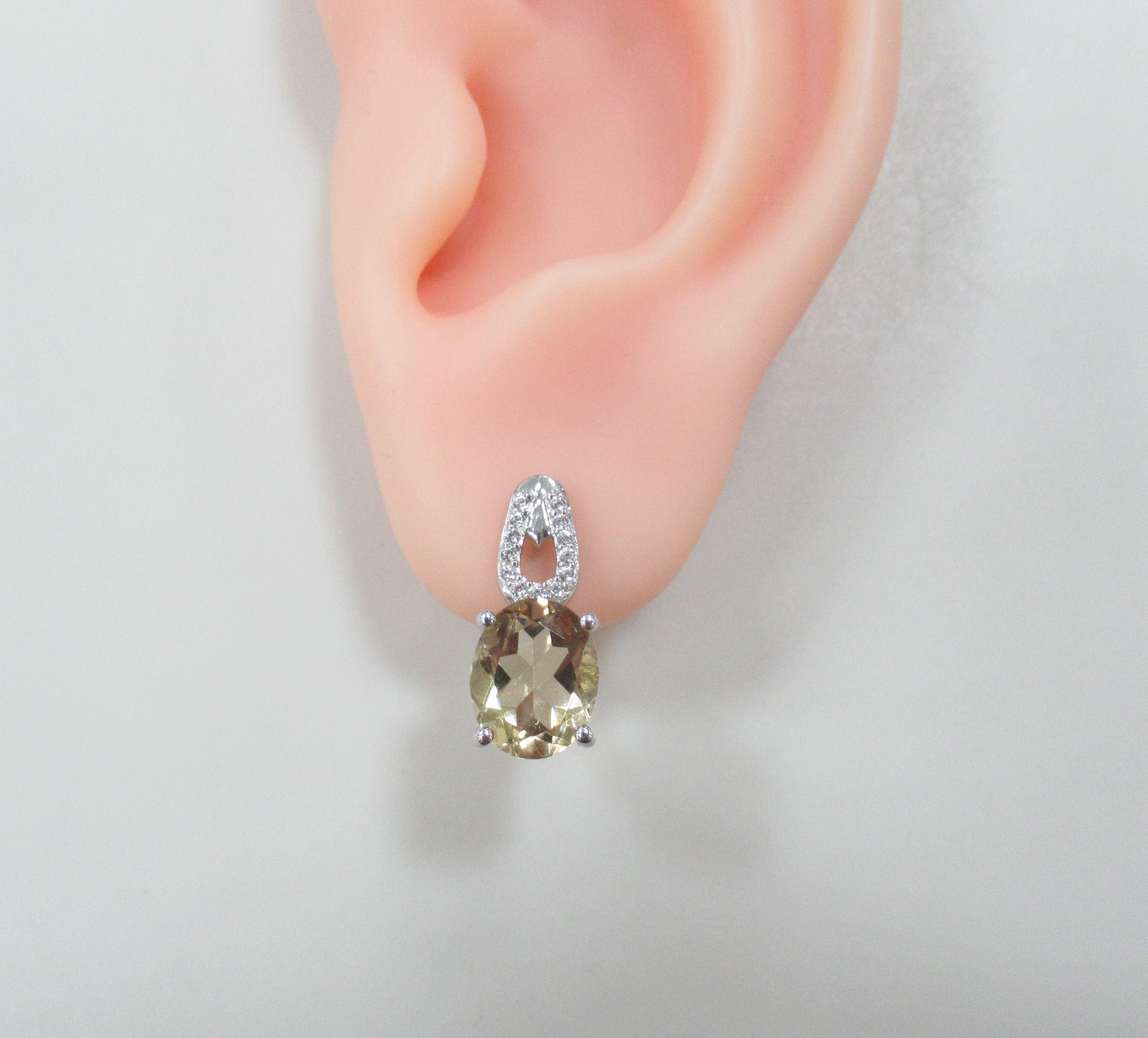 Серебряные серьги с кварцем